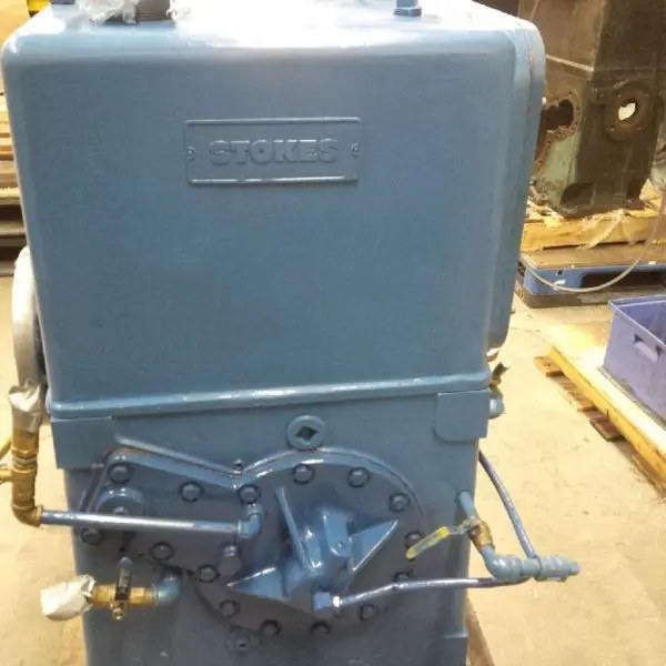 Side view stokes vacuum pump